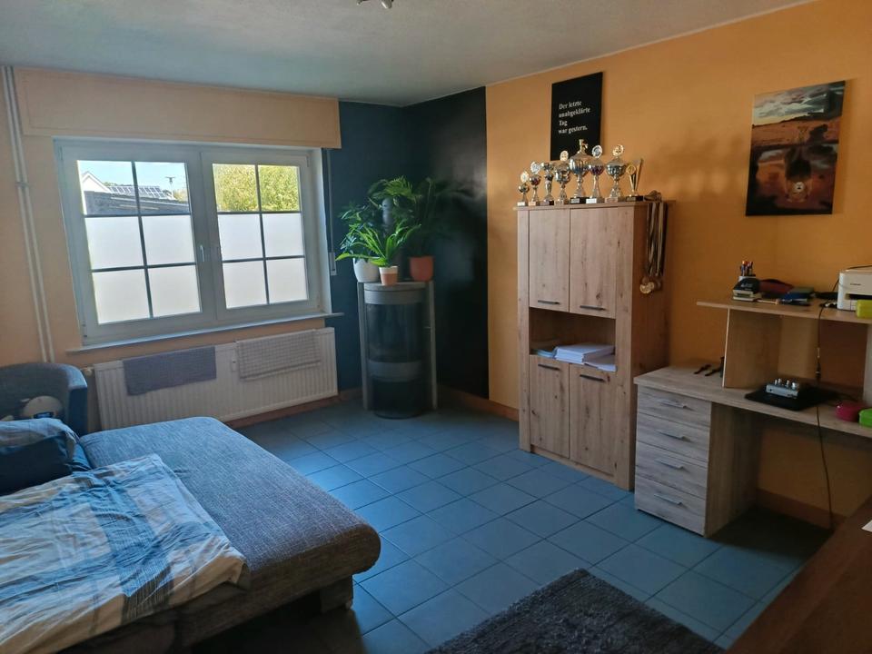 Thumbnail-2-Zimmer Wohnung mit 2.500 m² Garten – Hunde willkommen