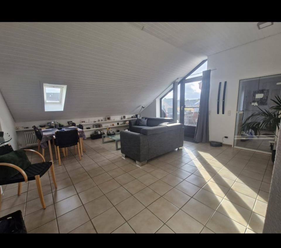 Thumbnail-Schöne Wohnung mit Einbauküche und Dachterasse am Jungbornpark