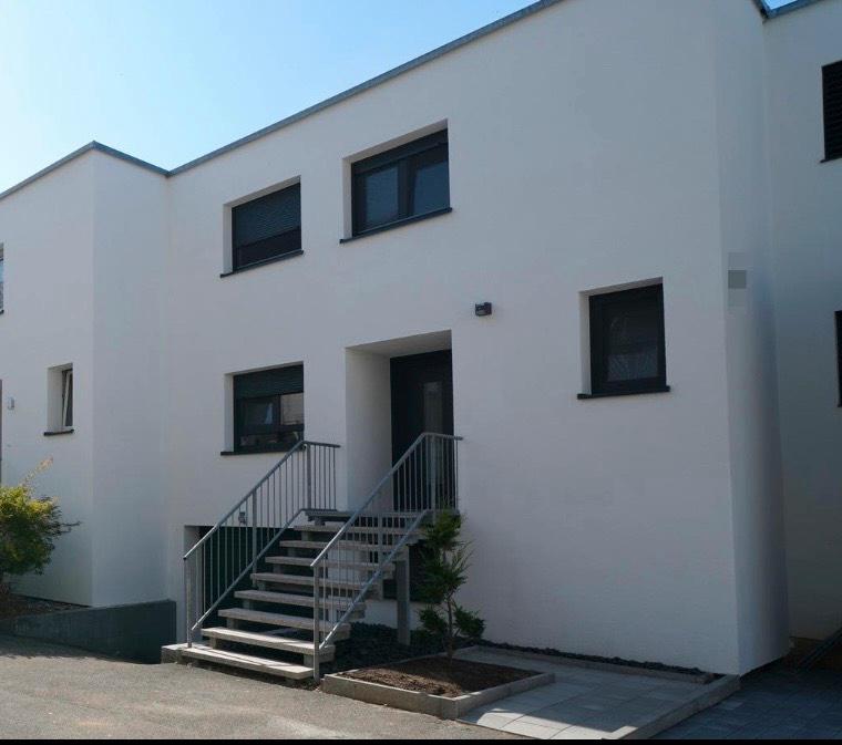 Thumbnail-Charmantes Rhein-Mittelhaus in Heilbronn – Stilvoll & Zentrumsnah