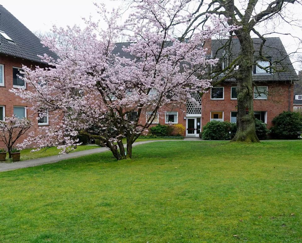 Thumbnail-Provisionsfrei in Nienstedten: 4 Zimmer mit großem Garten