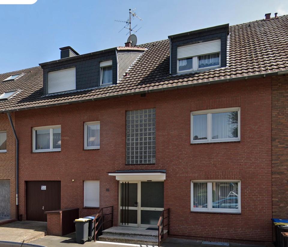 Thumbnail-Geräumige Dachgeschosswohnung 150 Schritte zum Rheinufer