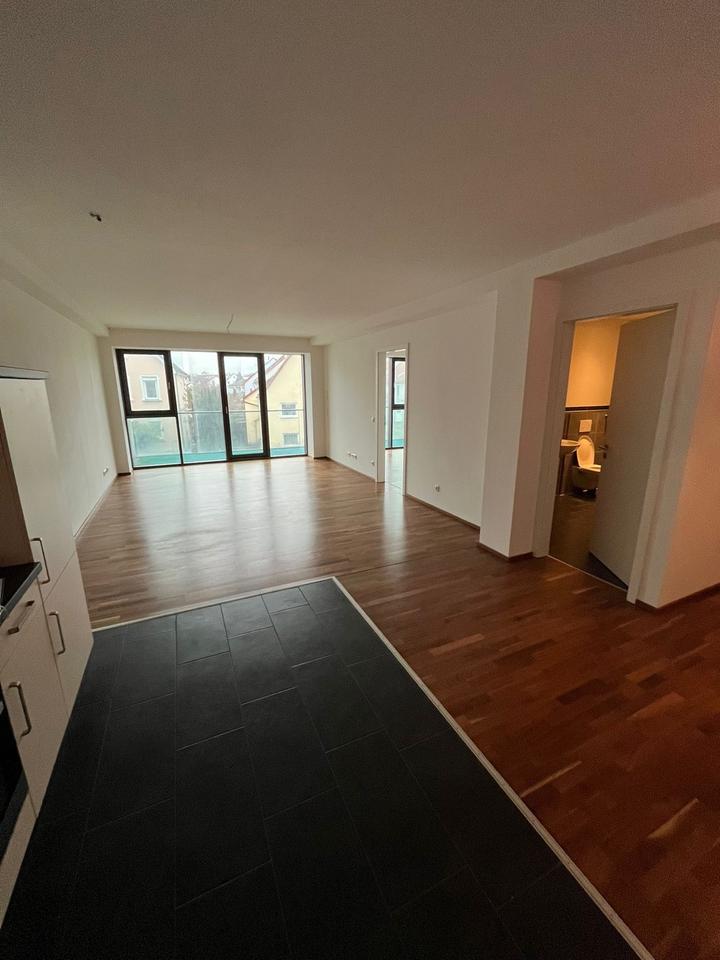 Thumbnail-Moderne 2-Zimmer Wohnung mit Balkon in Augsburg-Pfersee