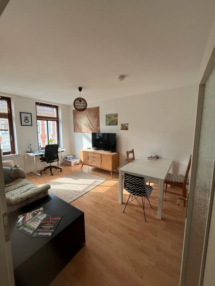 Thumbnail-Schöne 2-Zimmer Wohnung zur Untermiete für 6 Monate (Leipzig Süd)