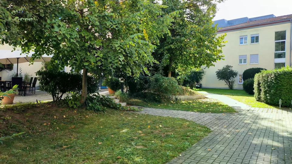 Thumbnail-Natur pur und Direkt vor U-bahn Stadthalle！Voll Möblierte 2 Zi WG