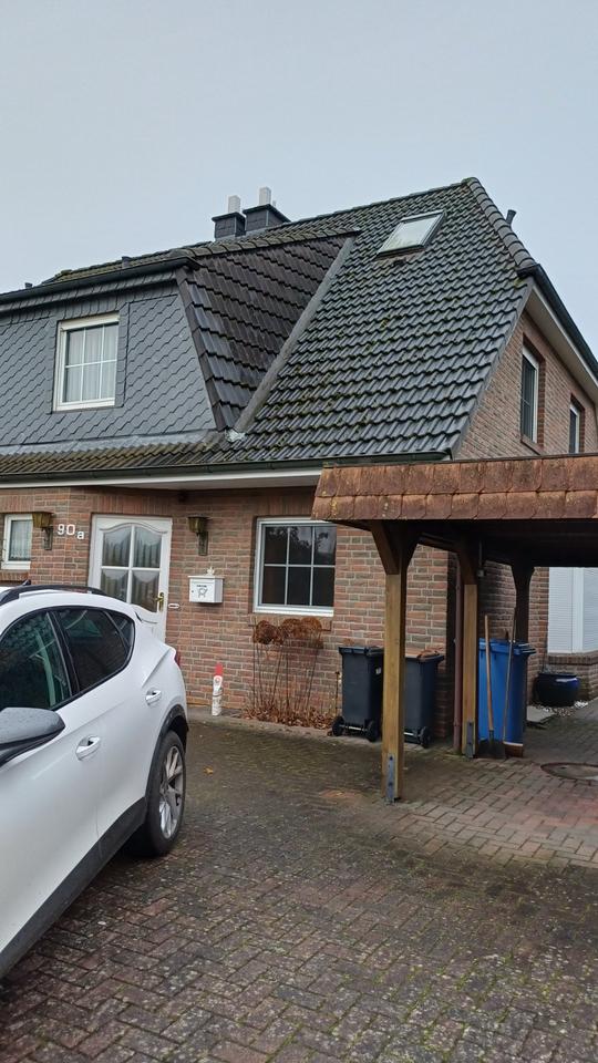 Thumbnail-Doppelhaushälfte in Massivbauweise mit großem Potenzial !