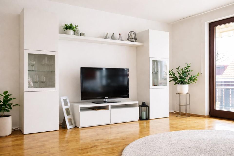 Thumbnail-Schöne 2,5 Zimmer Wohnung, Süd-Balkon, EBK