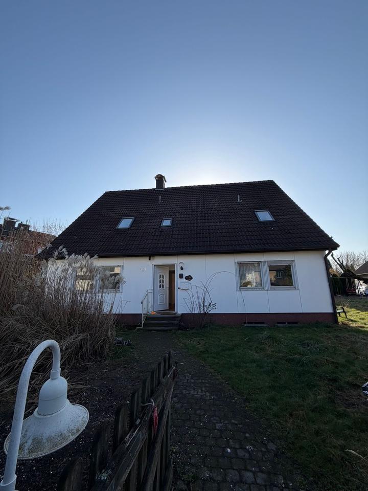 Thumbnail-Schöne Wohnung voll möbliert in Leverkusen