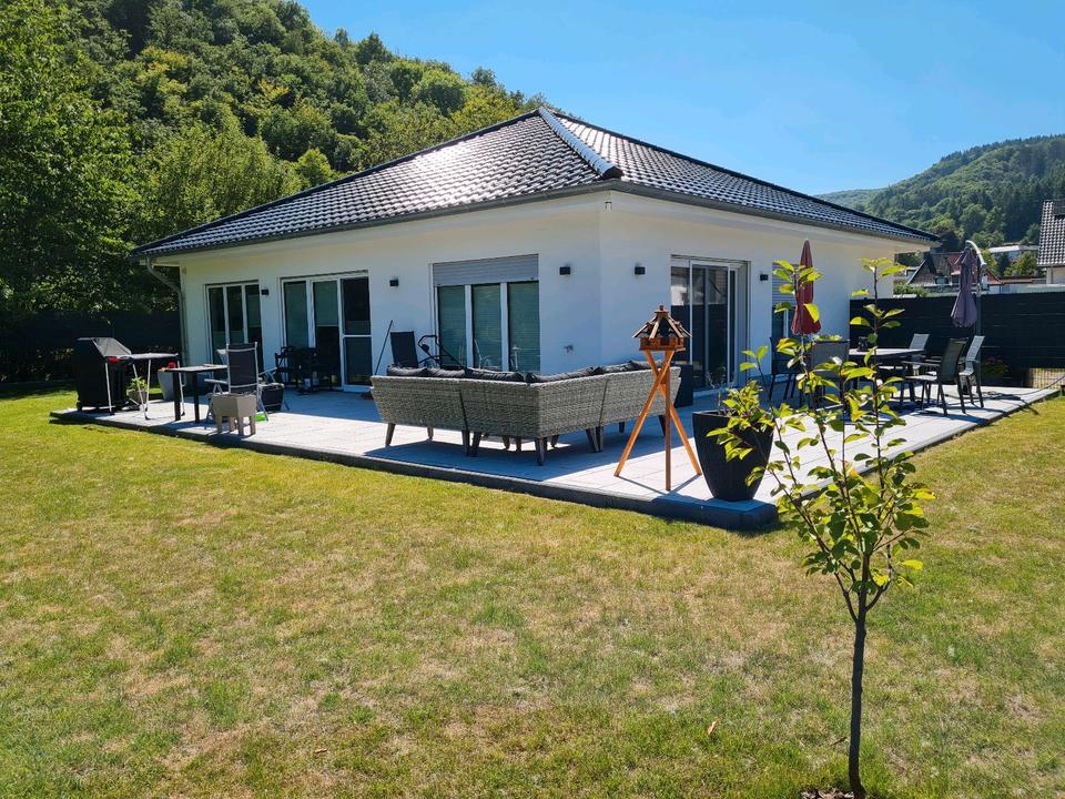 Thumbnail-Bungalow 120qm mit Doppelgarage auf großzügigem Grundstück 716qm