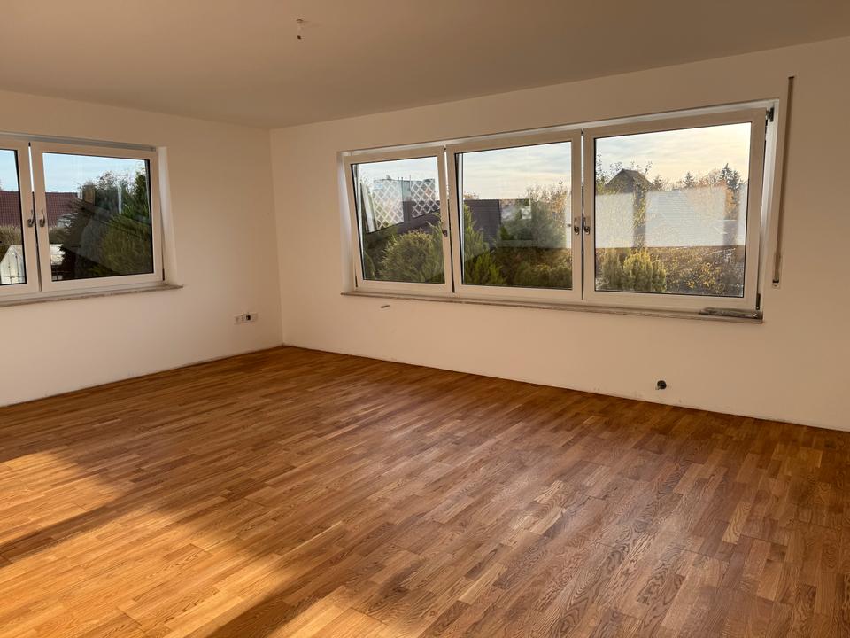 Thumbnail-Helle 5-Zimmer-Wohnung mit eigenem Garten -neu saniert-