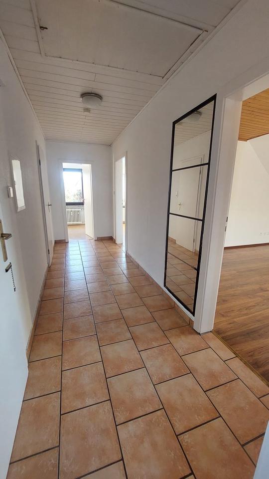 Thumbnail-3 Zimmer Mietwohnung mit Gartenanteil und Kellerraum Burgwedel