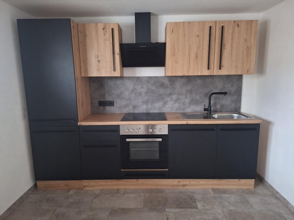 Thumbnail-Drei-Zimmer-Wohnung mit Fernblick