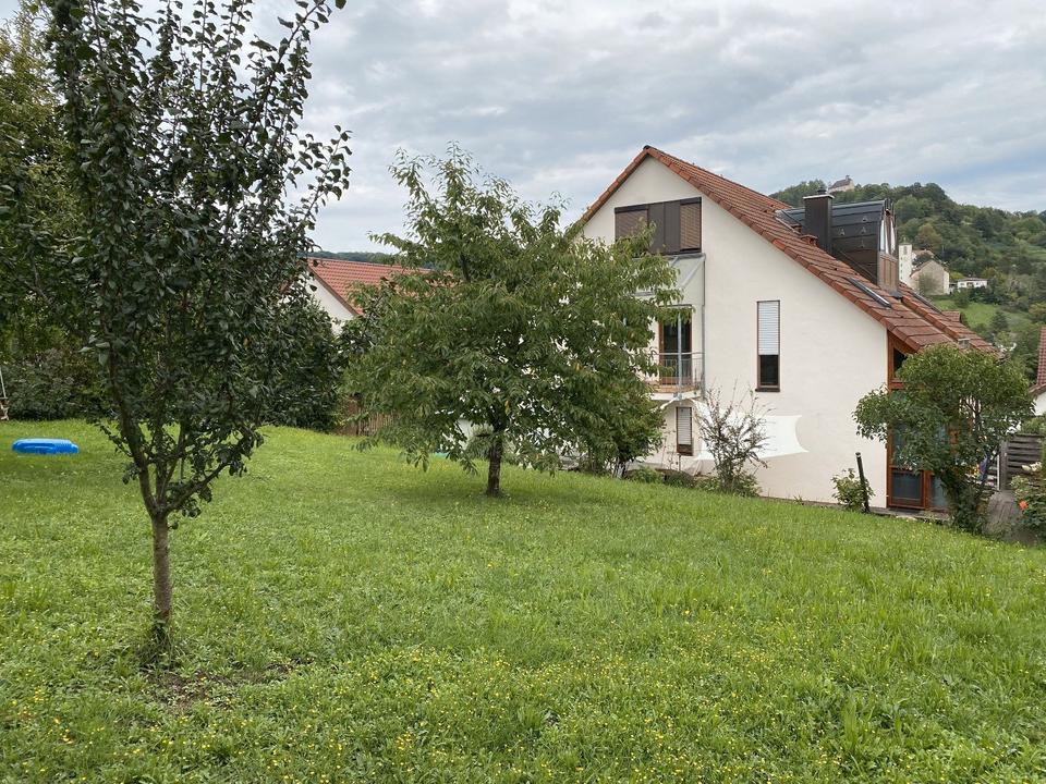 Thumbnail-Vermietete Maisonette-Wohnung mit Balkon & 4 Stellplätzen