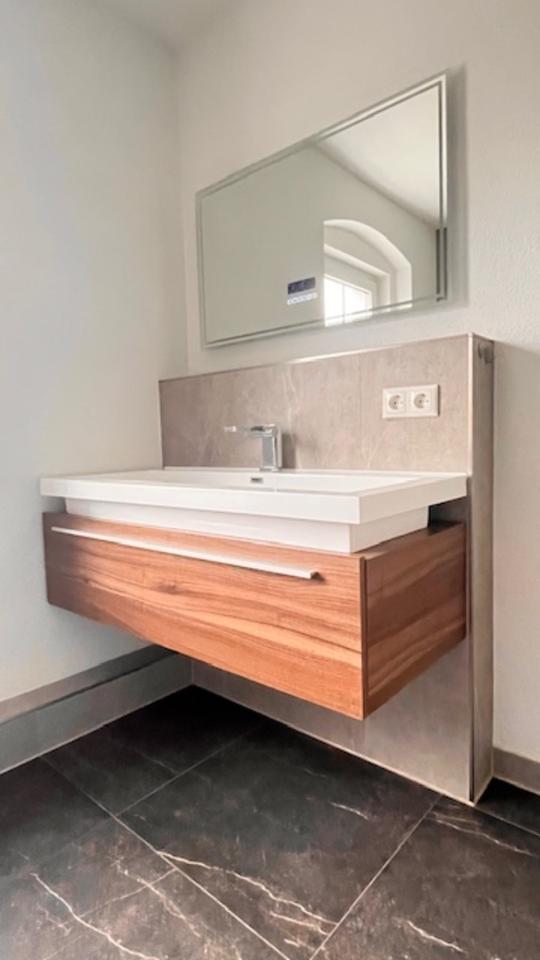 Thumbnail-2 Monate mietfrei! Helle und herrlich renovierte 2-Zi-Whg