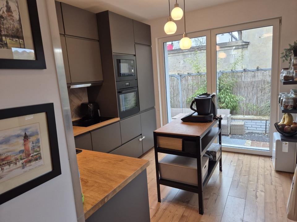 Thumbnail-Zentrale 3-Zimmer-EG-Wohnung mit eigenem Garten & Stellplatz nahe