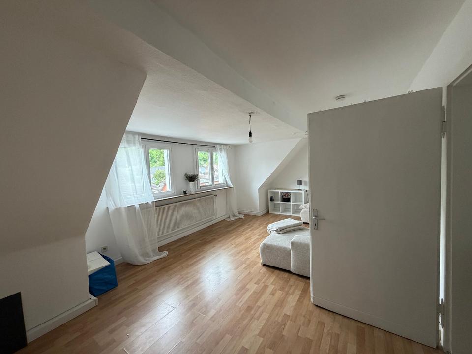 Thumbnail-Perfekte 3-Zimmer DG-Wohnung mit großer EBK in Gummersbach