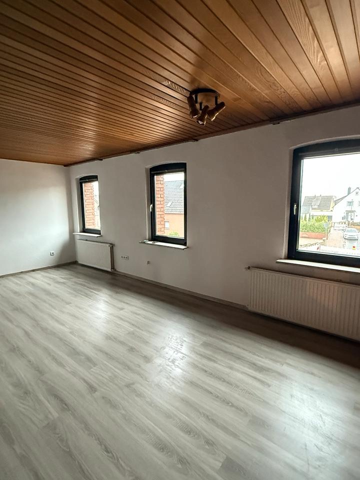 Thumbnail-2,5 Zimmer- Dachgeschosswohnung in BennigsenSpringe