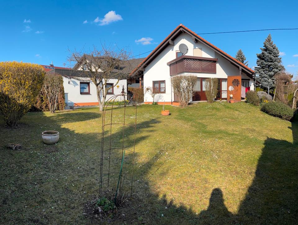 Thumbnail-Einfamilienhaus, 7 Zimmer, ausgebauter Keller, Doppelgarage