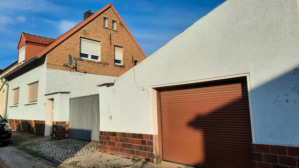 Thumbnail-sanierungsbedürftiges Haus