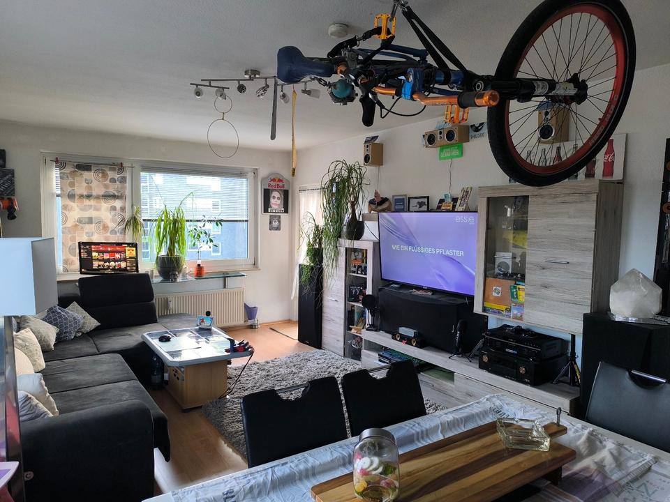 Thumbnail-Helles 3-Zimmer Penthouse im 6. OG mit Balkon in Lützenkirchen