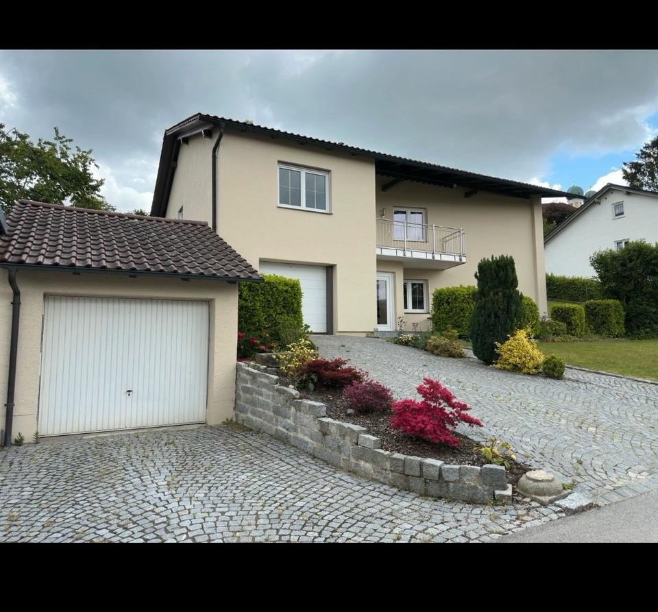 Thumbnail-Tolles Ein oder Mehrfamilienhaus