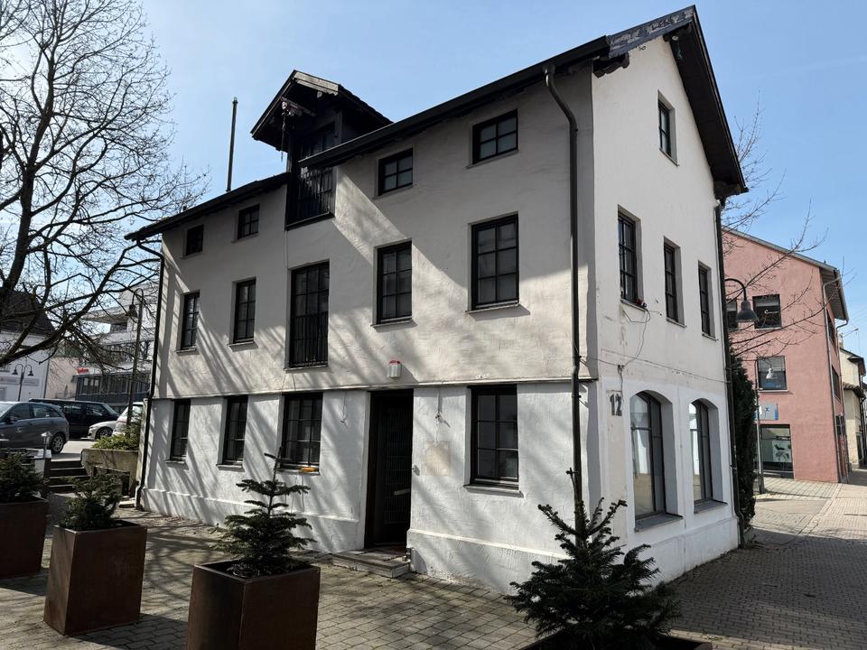 Thumbnail-Provisionsfrei: Zentrales Stadthaus in Ehingen mit Ausbaureserve