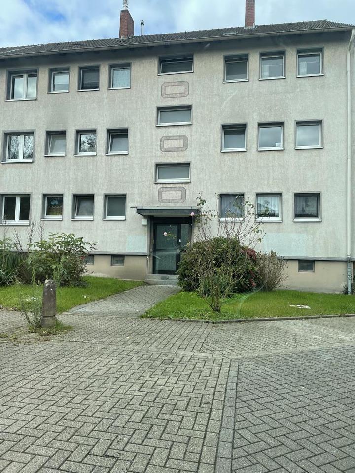 Thumbnail-Bei VIVAWEST die Sonnenstrahlen auf dem eigenen Balkon genießen.