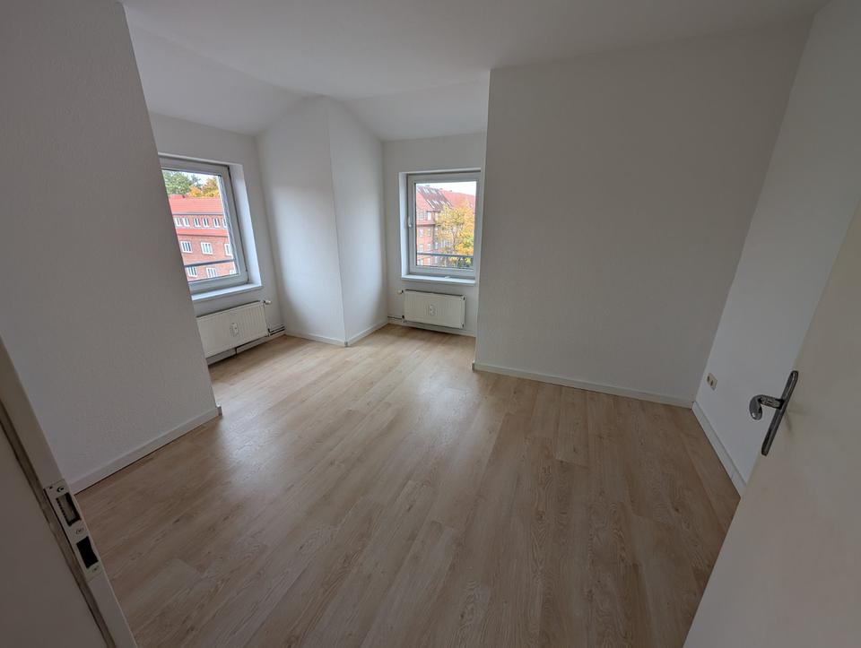 Thumbnail-Helles 3-Zimmer-Wohnung mit Küche in Schwerin (52,86 m²)