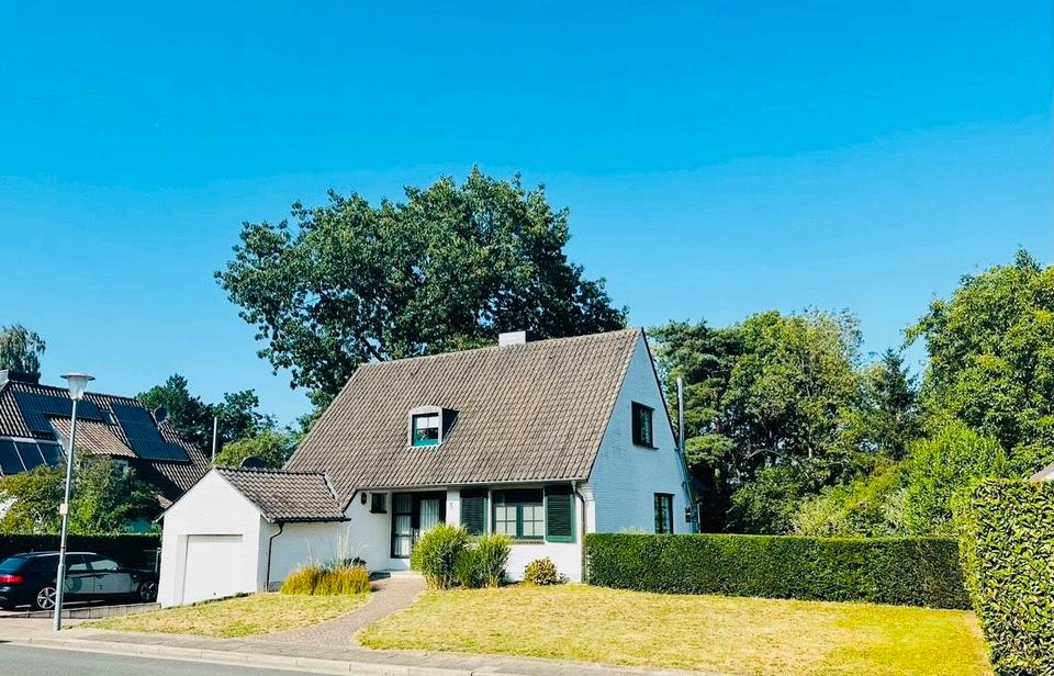 Thumbnail-Freistehendes Einfamilienhaus in Moers-Kapellen mit großem Garten