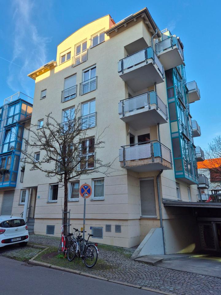 Thumbnail-2-Zimmerwohnung mit Südbalkon u. TG-Platz, unweit der Universität