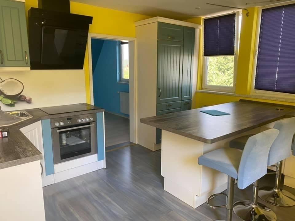 Thumbnail-5 Zimmerwohnung oder 3 Zimmer mit Büro im Herzen von Königsee