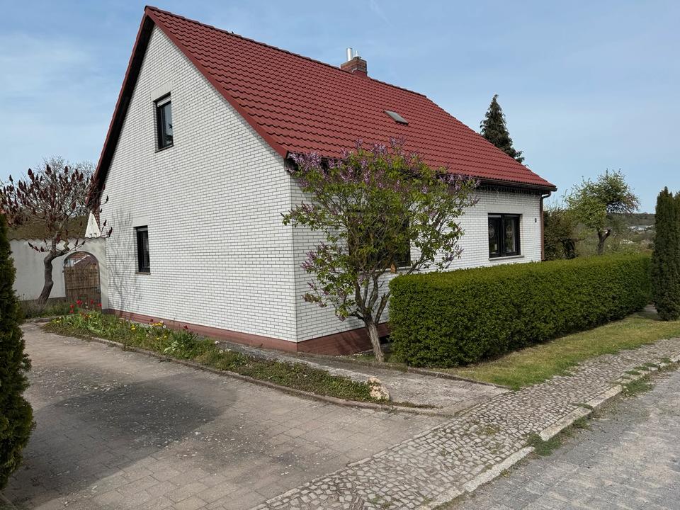 Thumbnail-Einfamilienhaus mit Doppelgarage in bester Lage von Sangerhausen