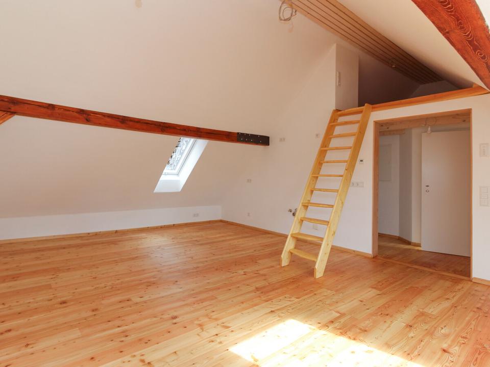 Thumbnail-Exklusive Dachgeschosswohnung im Kulturdenkmal – Erstbezug mit Blick auf die Vorderburg Schlitz
