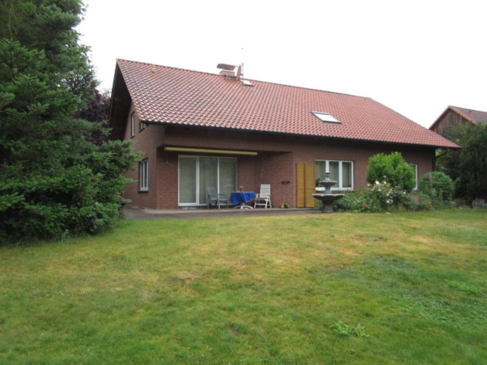 Thumbnail-Grosszügiges Einfamilienhaus mit Blick ins Grüne