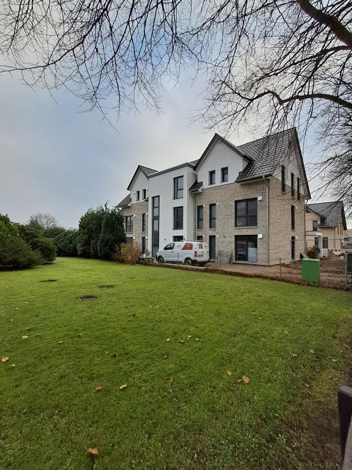 Thumbnail-Erstbezug! 3-Zimmer-Neubau-Wohnung im 2.OG mit offener Küche, Dachterrasse, Dachstudio und Gäste WC in Schiffdorf-Spaden.