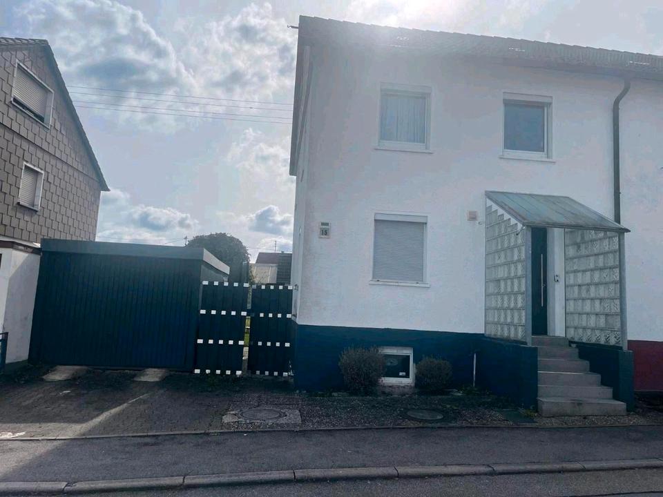 Thumbnail-Eck-Reihenhaus mit Garage, Gartenhaus in Pfalzgrafenweiler