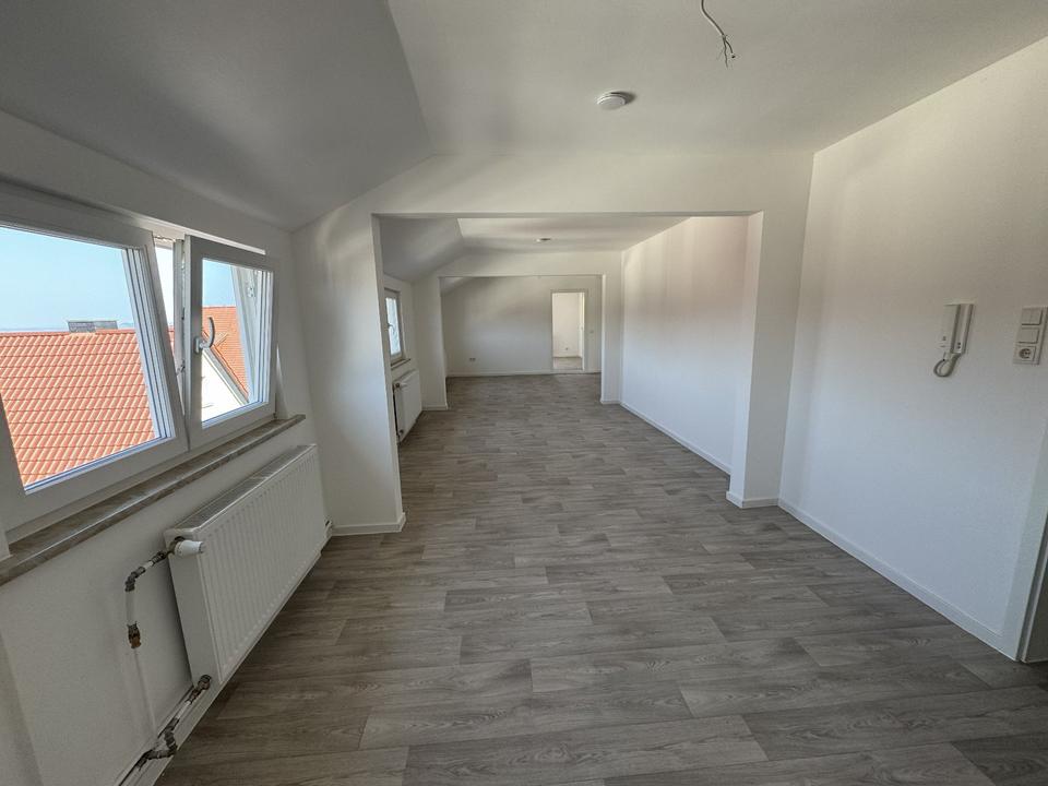 Thumbnail-Sonnendurchflutete 4 ZKB Erstbezug nach Sanierung in Homberg Ohm