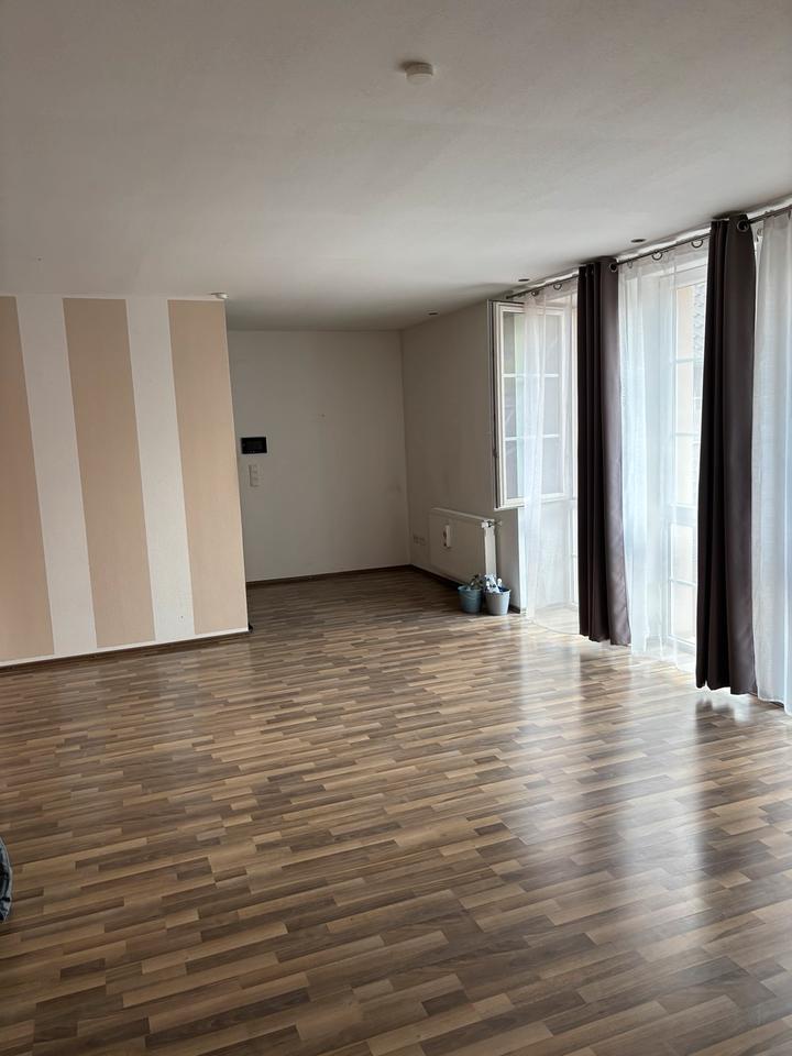 Thumbnail-Helle Wohnung 120 qm über 2 Etagen in Saarlouis-Beaumarais