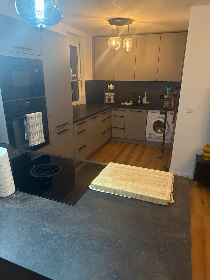 Thumbnail-2 Zimmer Wohnung Wintergarten Saniert Einbauküche Teilmöbeliert