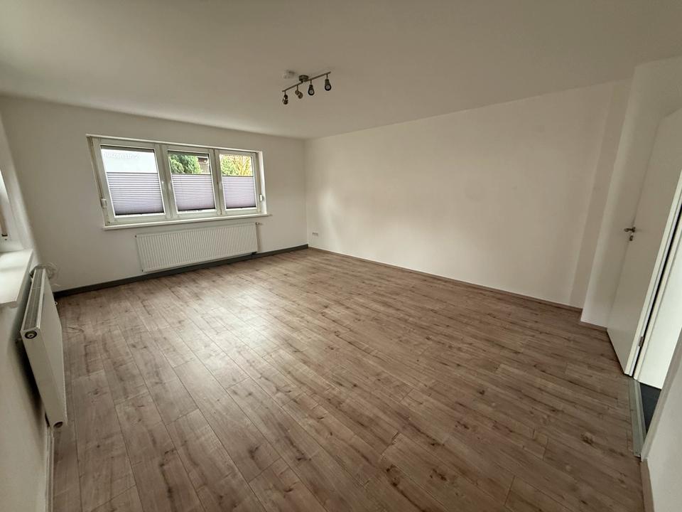 Thumbnail-2-Zimmer-Wohnung 89 m² im EG mit EBK & Keller