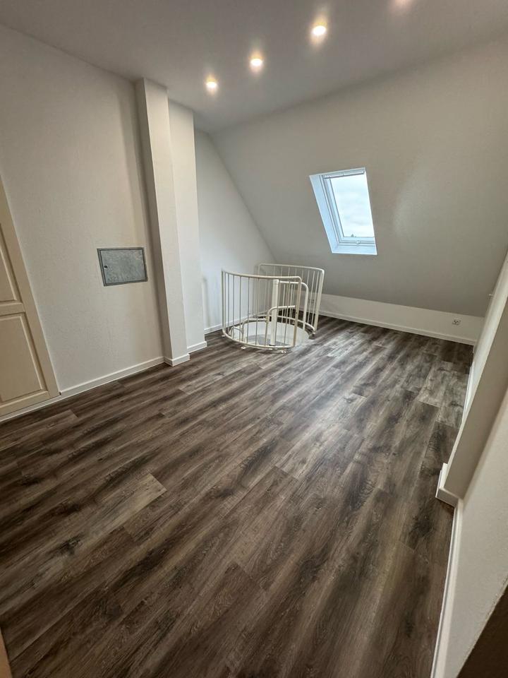 Thumbnail-Zweistöckige Dreizimmerwohnung in Solingen