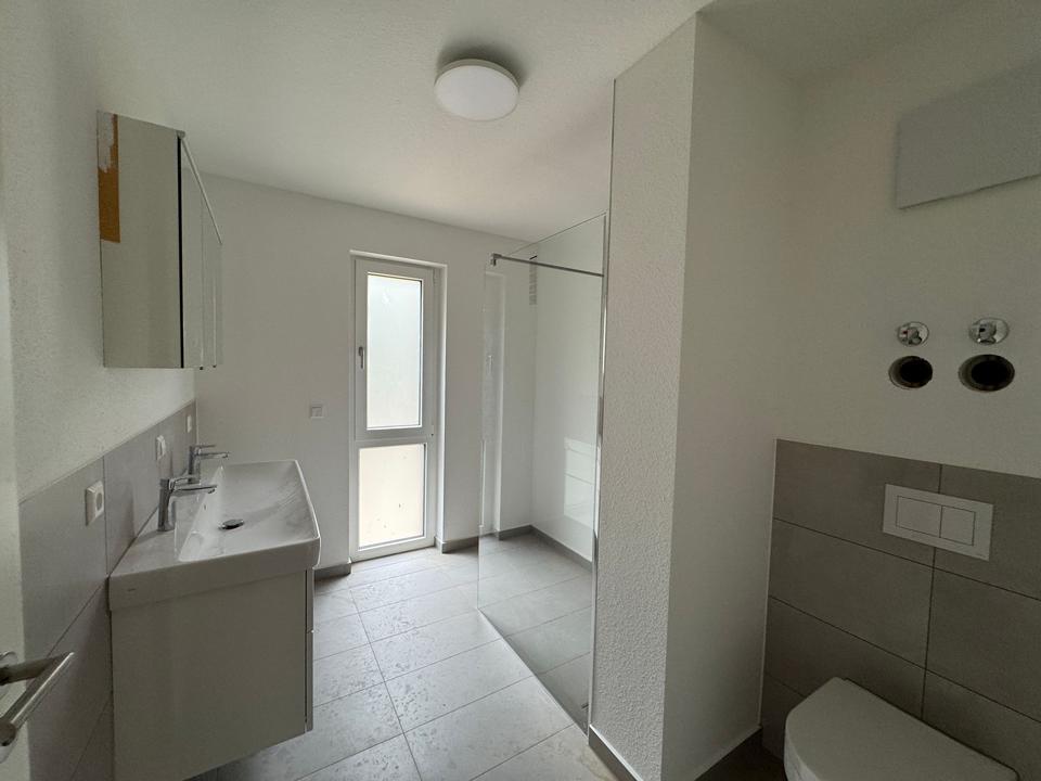 Thumbnail-Moderne 3-Zimmer-Wohnung mit Balkon