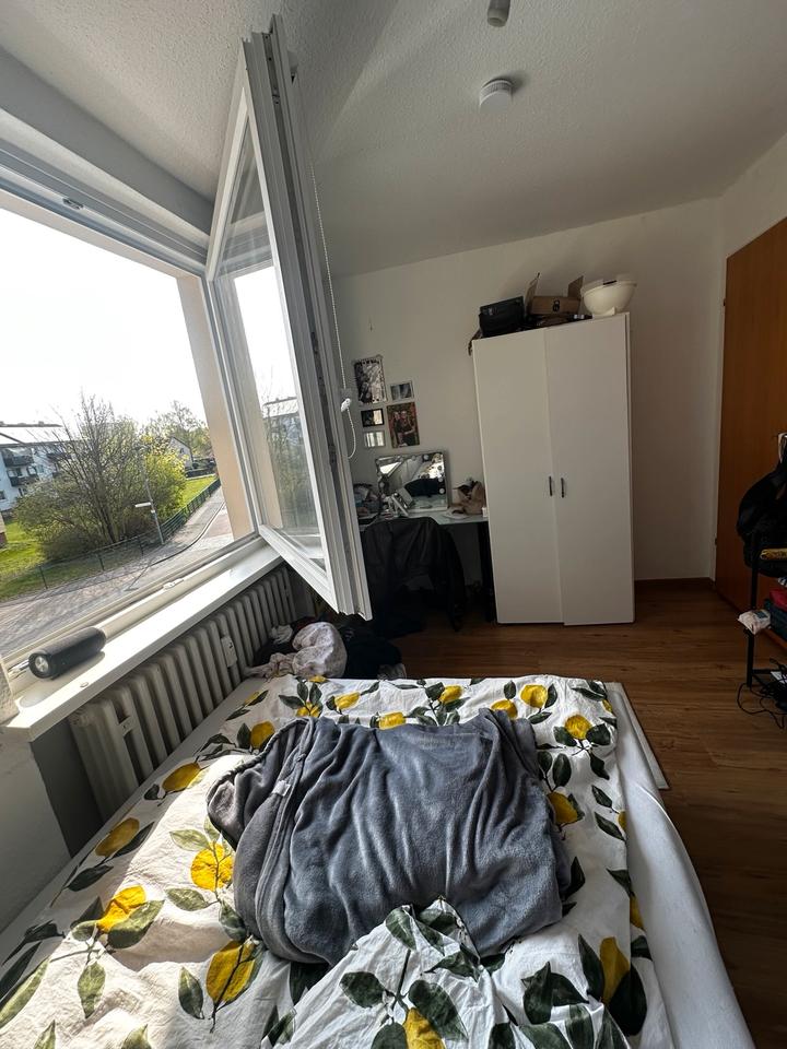 Thumbnail-Helles WG-Zimmer in Grone