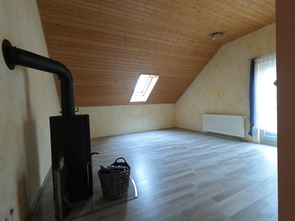 Thumbnail-Gepflegte 2,5-Raum-DG-Whg. mit Balkon, Einbauküche in BadRappenau
