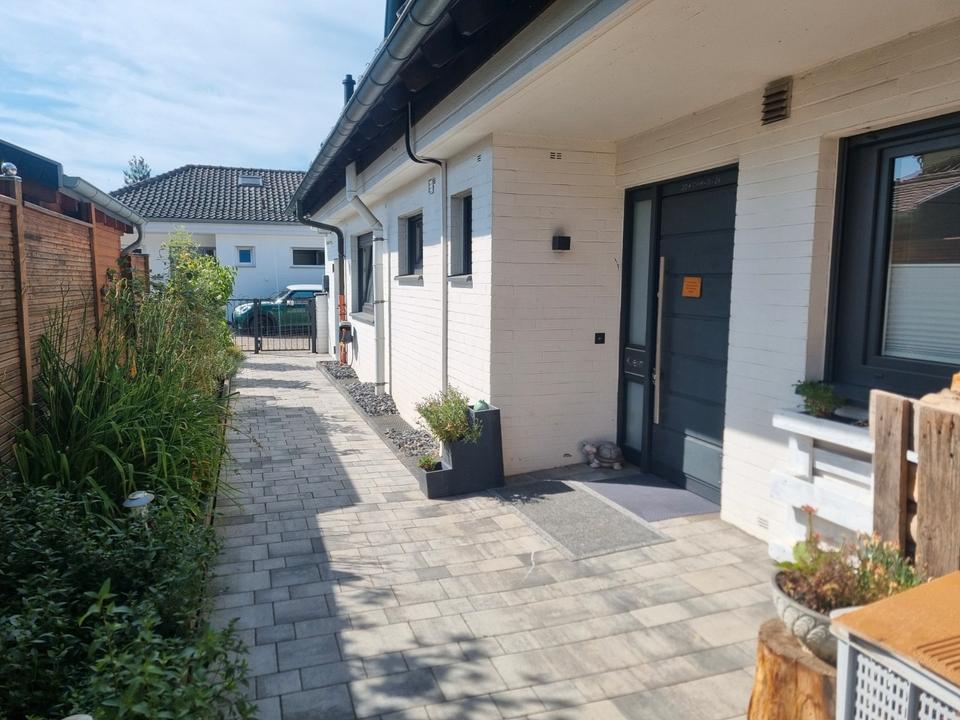 Thumbnail-Modernes Zweifamilienhaus mit vermieteter Einliegerwohnung