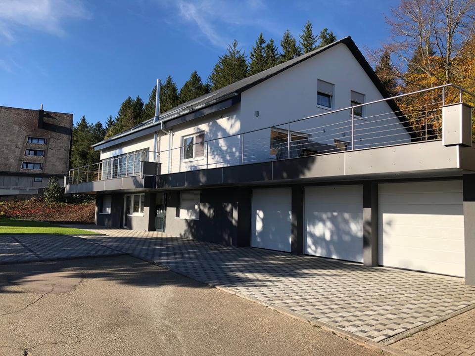 Thumbnail-Modernisierte 5,5-Zimmer-Wohnung mit Terrassen und Einbauküche in