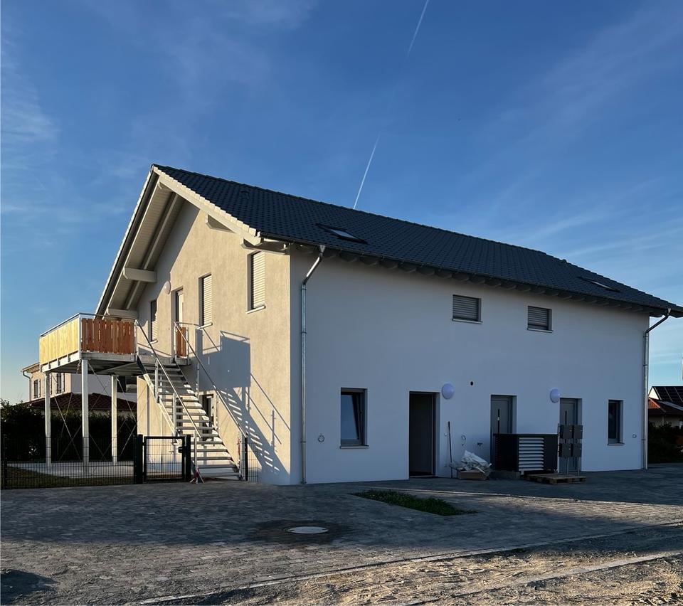 Thumbnail-2,5 Zimmer Wohnung mit Terrasse