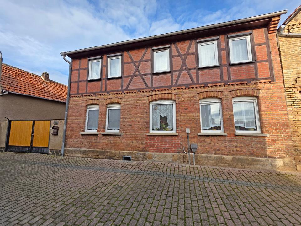 Thumbnail-Provisionsfrei! Einfamilienhaus mit viel Platz & Nebengebäuden