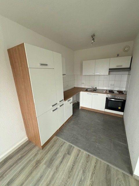 Thumbnail-3-Raum Wohnung mit Einbauküche, Balkon und Duschbad