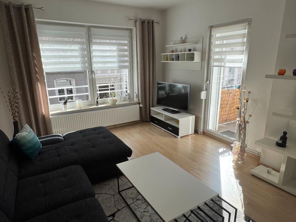 Thumbnail-Möblierte 3-Zimmer-Wohnung mit Balkon und Garage