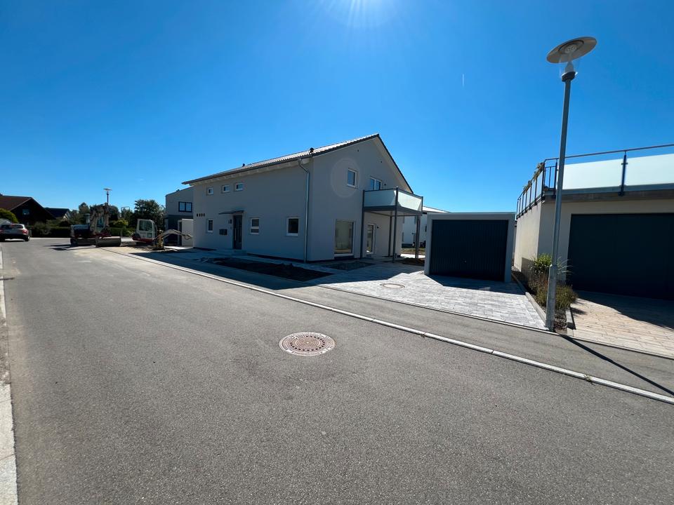 Thumbnail-4,5 Zimmer EG-Wohnung mit 180qm Garten im Neubaugebiet